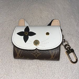 Louis Vuitton MONOGRAM Cat AirPod case